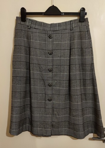 Classic black white grey - m&s,