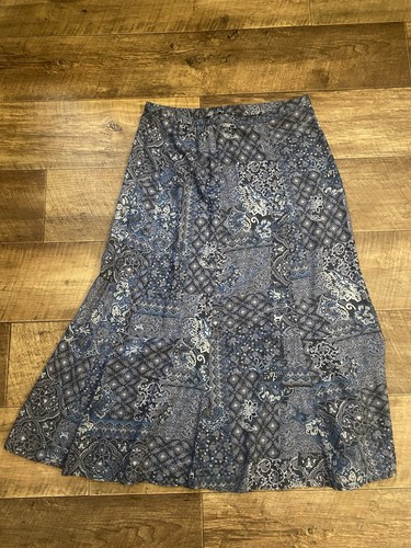 Y2k style paisley print - style,
