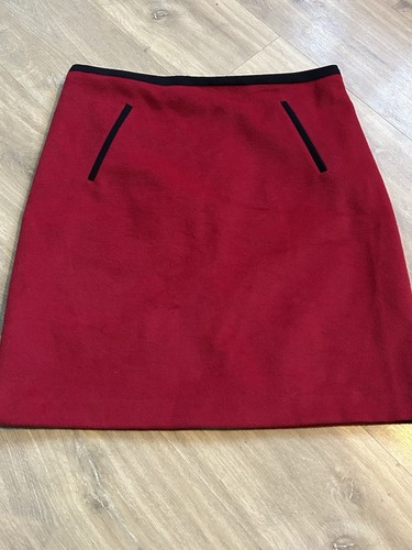 Wool red skirt size - red,