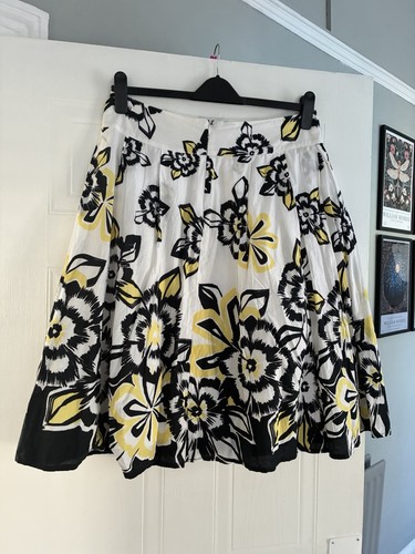 Lovely yellow and black - lovely,