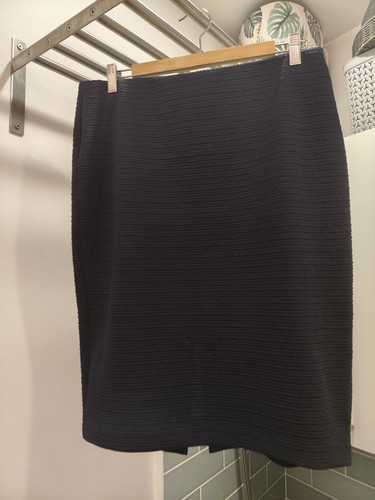 Skirt size 14 elasticated - size,