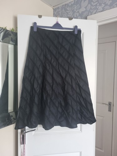 Black textured line midi - m&s,