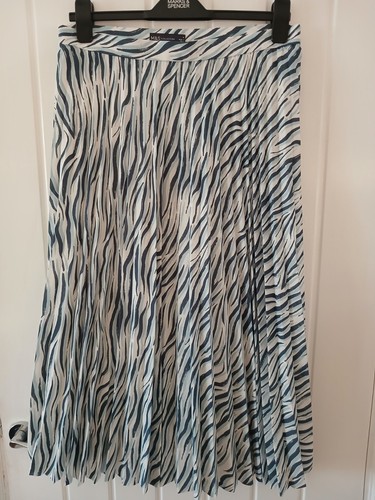Skirt size 14 - m&s,