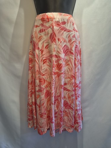 Classic size 14 skirt - size,