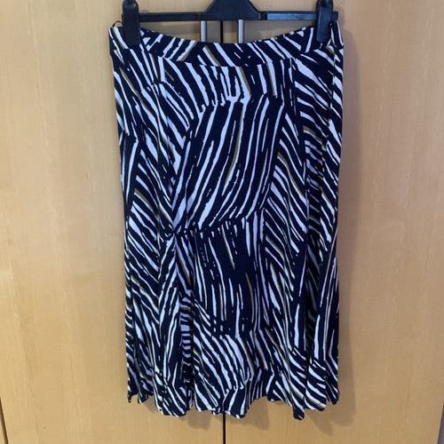 Classic skirt size 14 - classic,