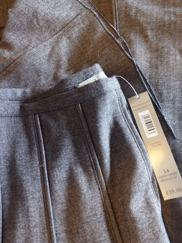 Ladies bnwt per - per, gored