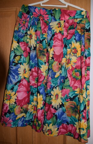 Ladies floral skirt - ,